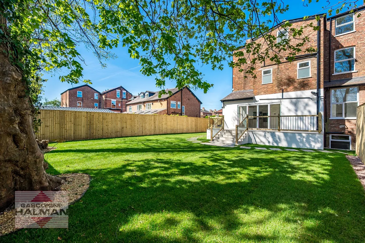 Highfield Avenue, Sale, photo 46