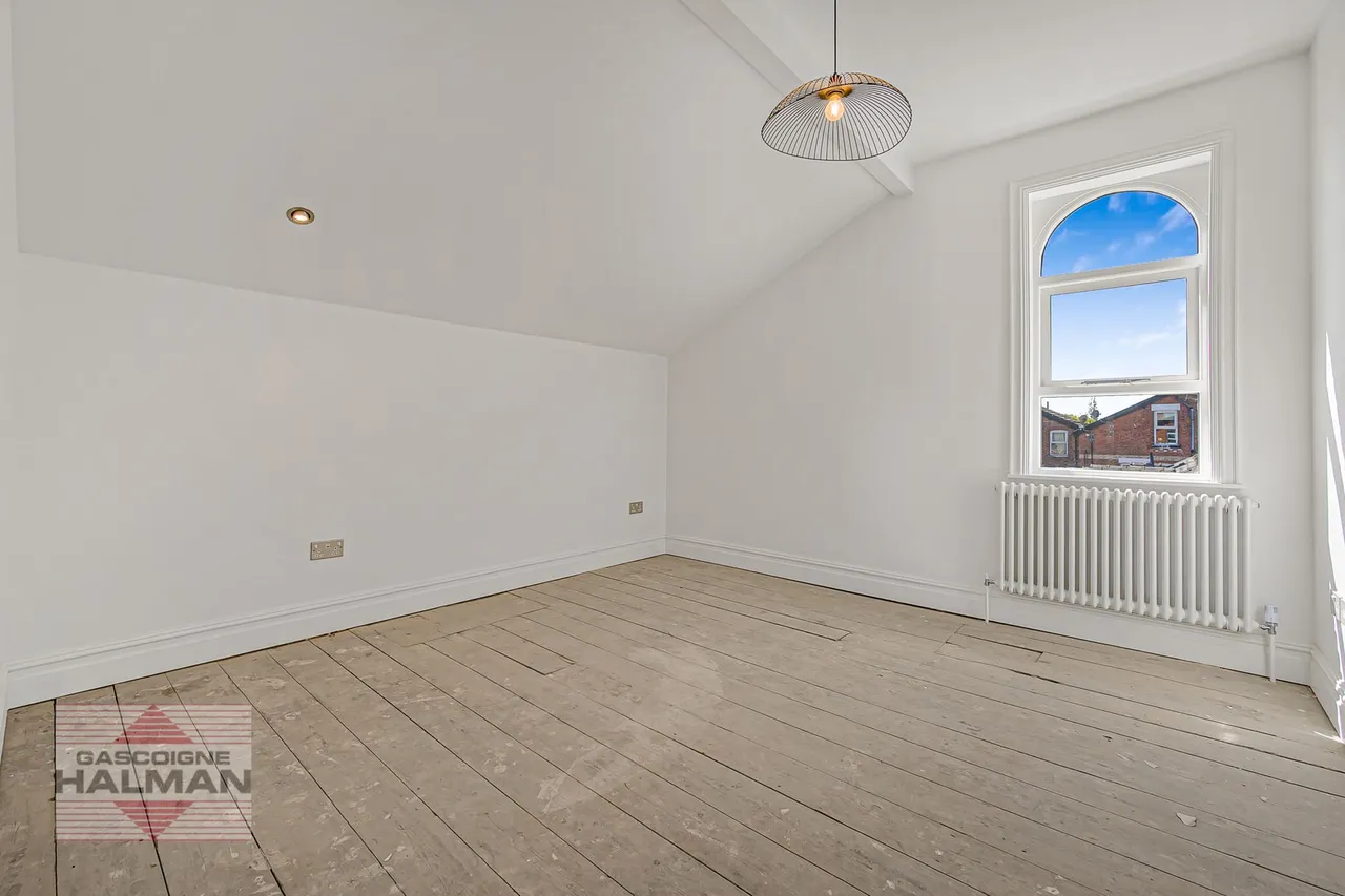 Highfield Avenue, Sale, photo 32