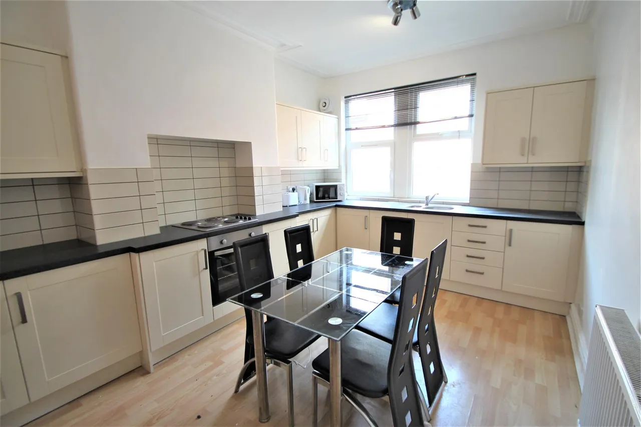 Winston Gardens, Headingley, LS6, photo 2