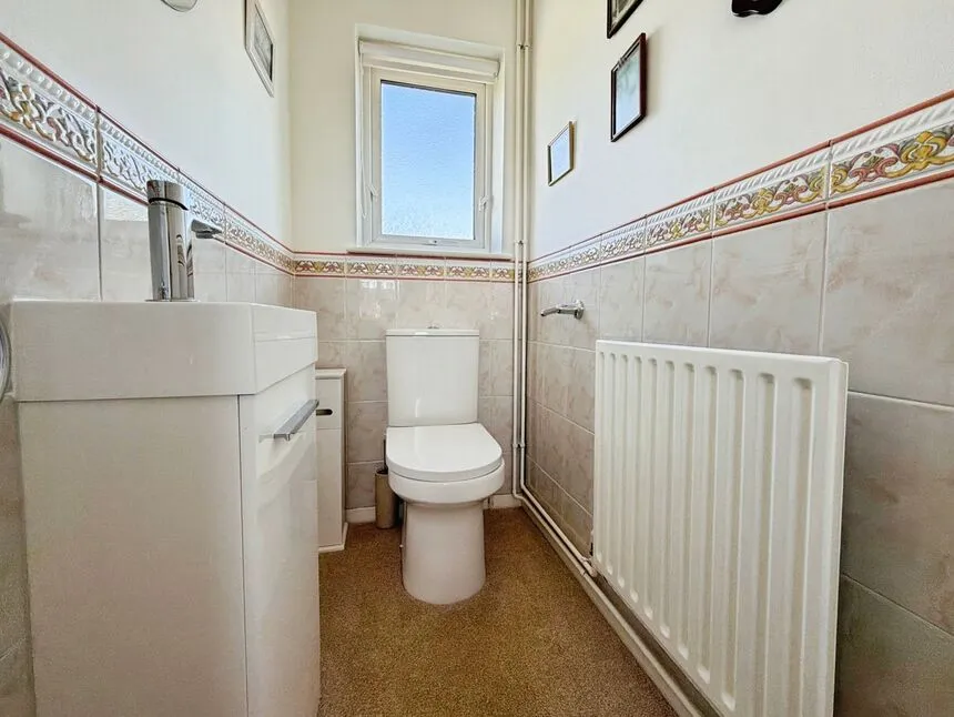 Pateley Moor Close, North Hykeham, Lincolnshire, LN6, photo 8