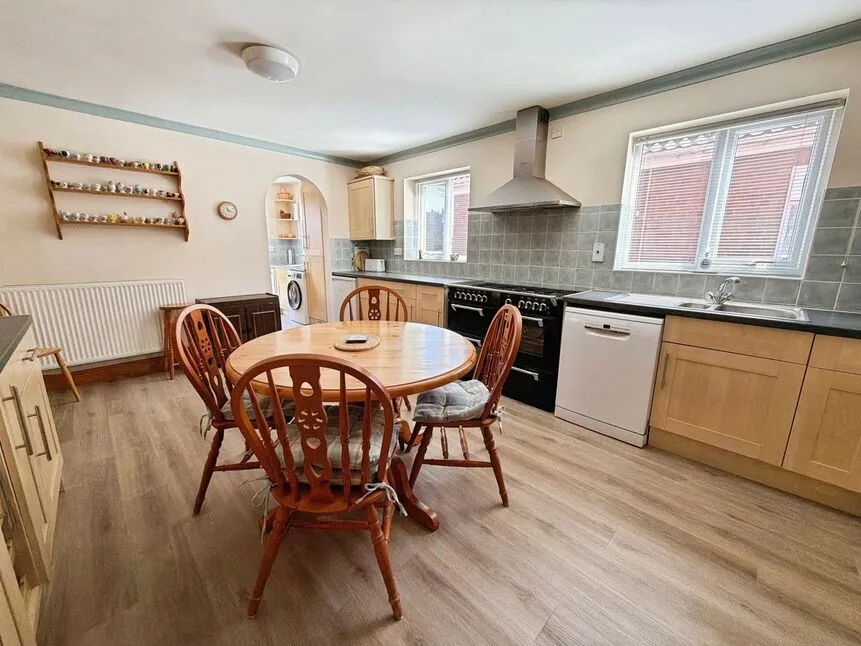 Pateley Moor Close, North Hykeham, Lincolnshire, LN6, photo 4