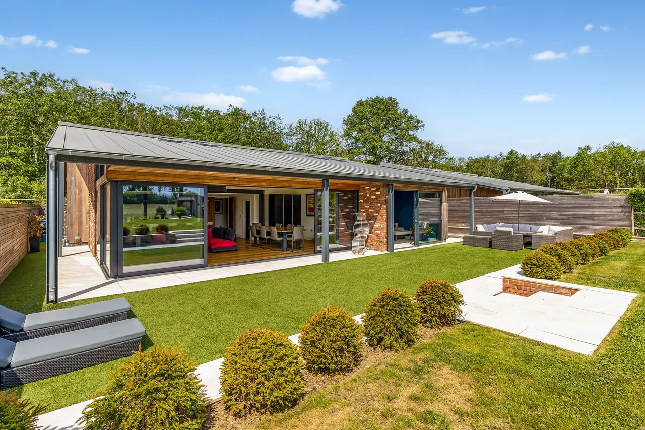 Deerlands Lane, Dunsfold, GU8, photo 5