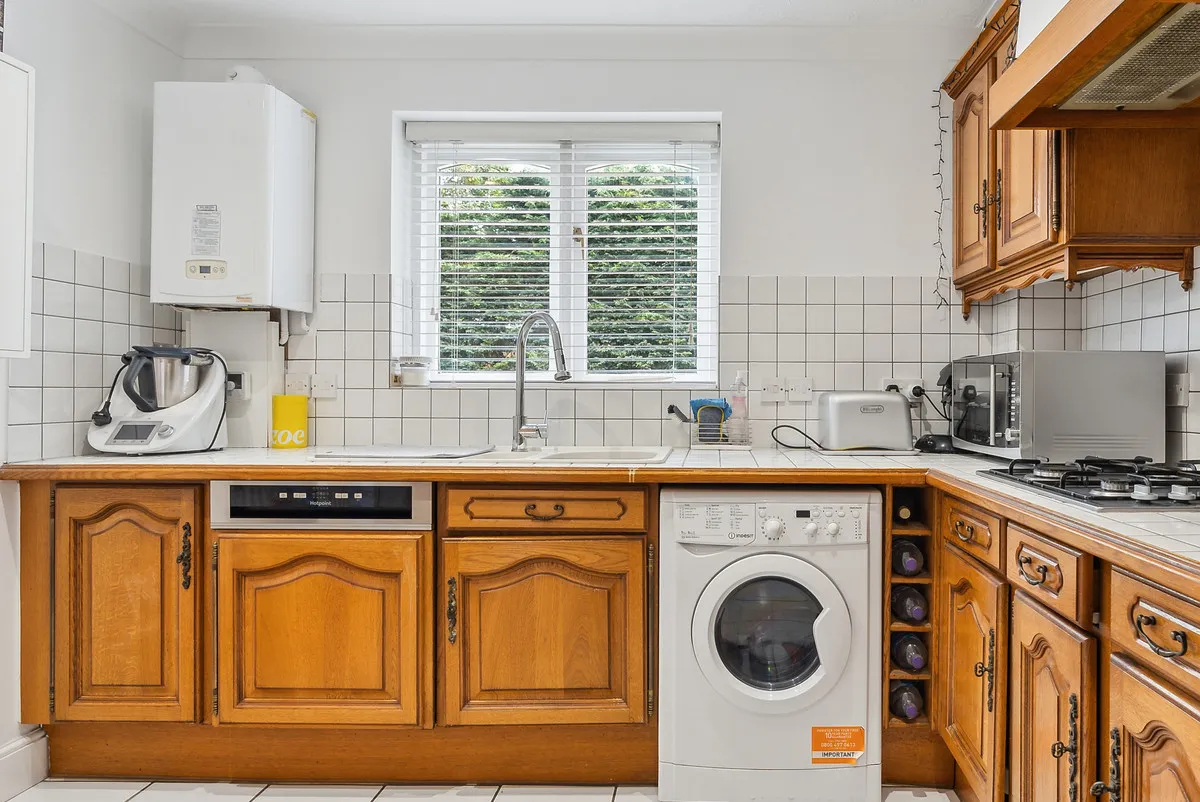 St. Charles Place, Weybridge, KT13, photo 11