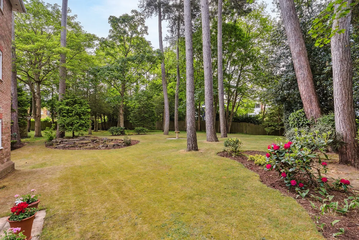 St. Charles Place, Weybridge, KT13, photo 19