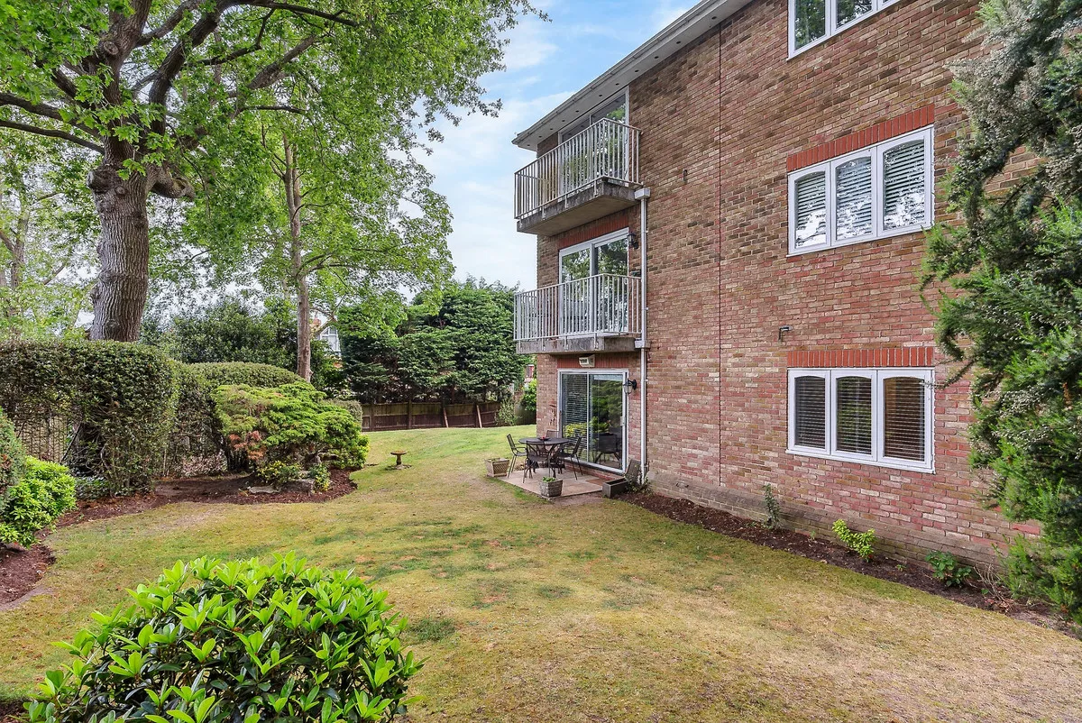 St. Charles Place, Weybridge, KT13, photo 17