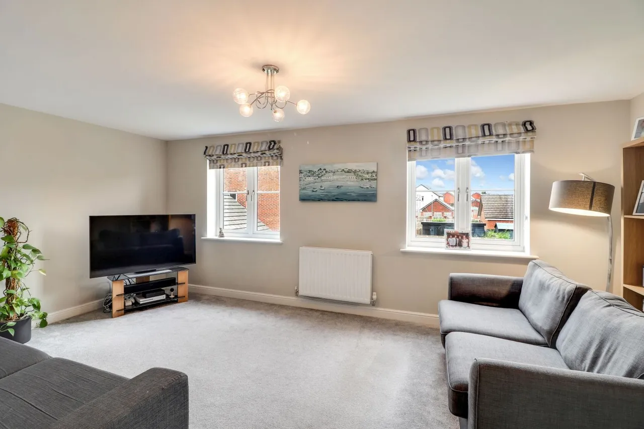 Walton Park Street, Castleford, WF10, photo 8