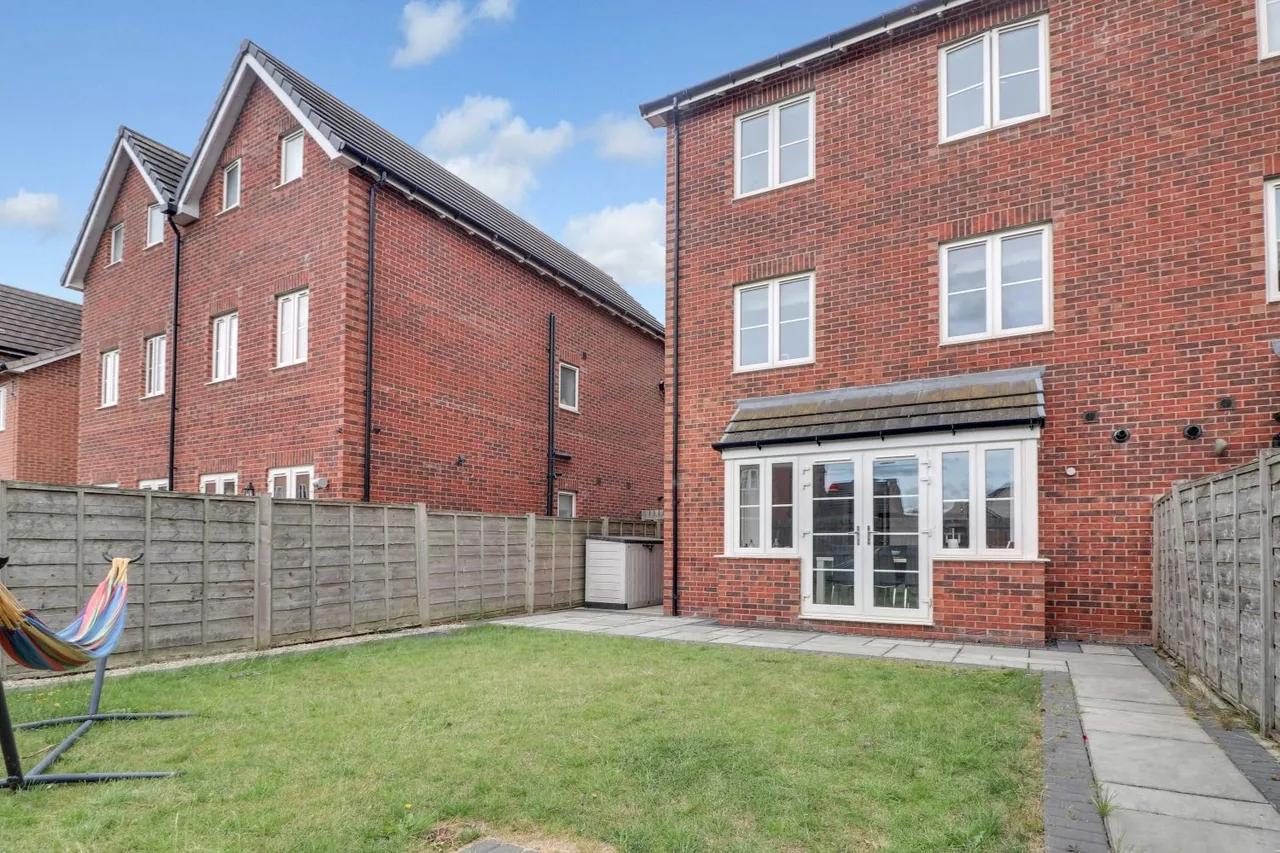 Walton Park Street, Castleford, WF10, photo 31