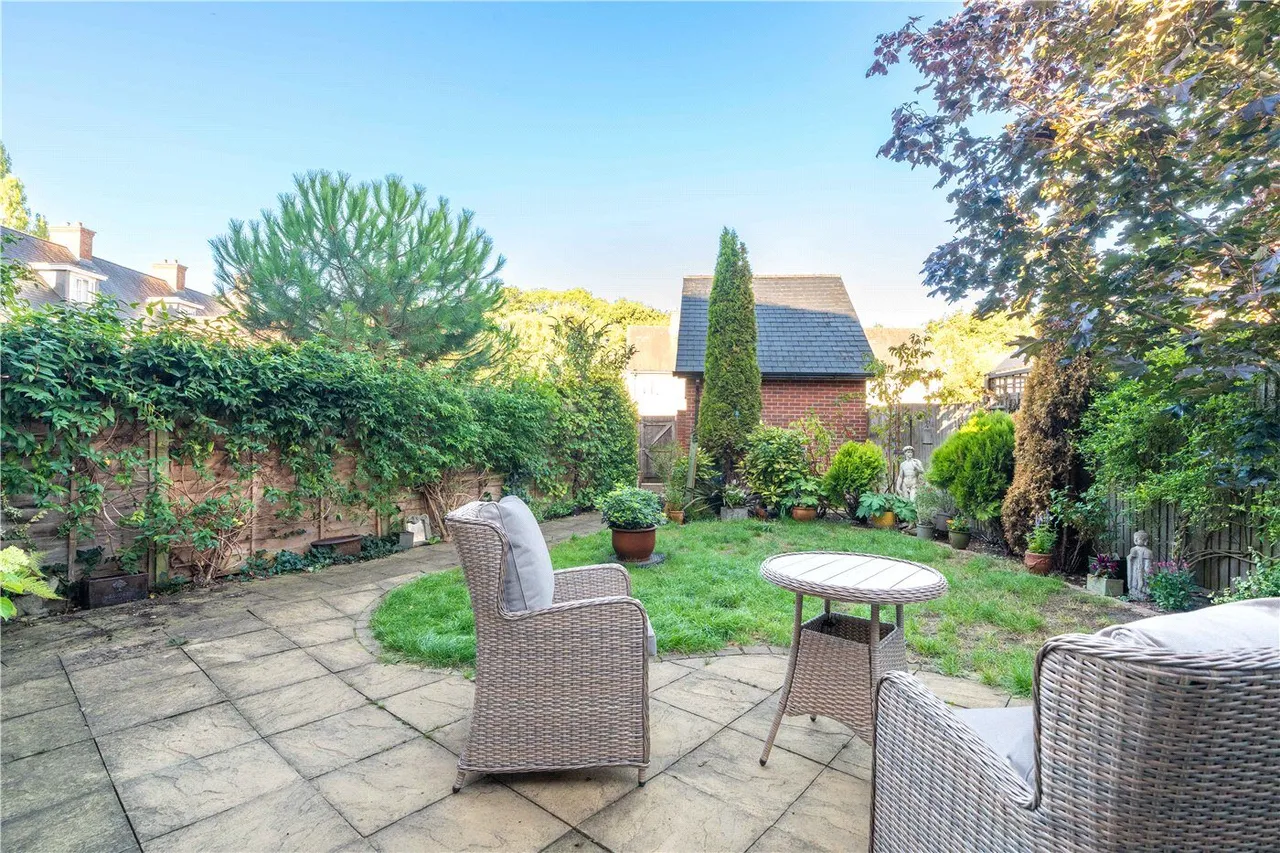 Griffin Close, Wimborne, BH21, photo 30