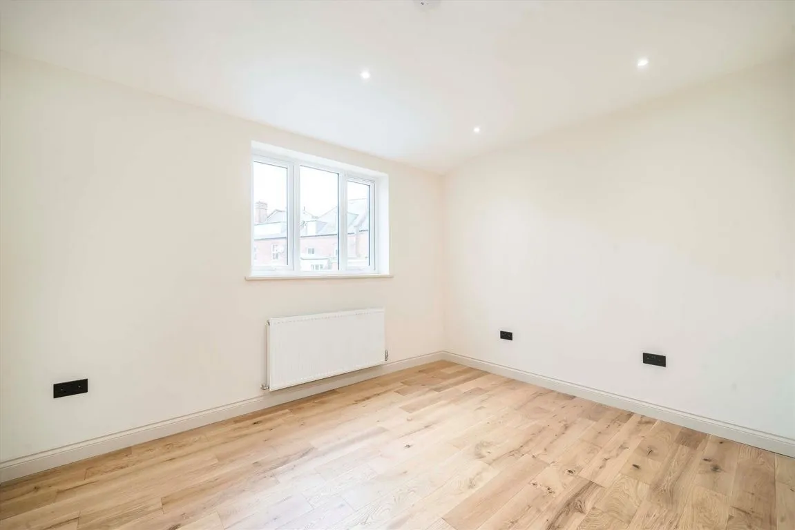 Avenue Gardens, W3, photo 5