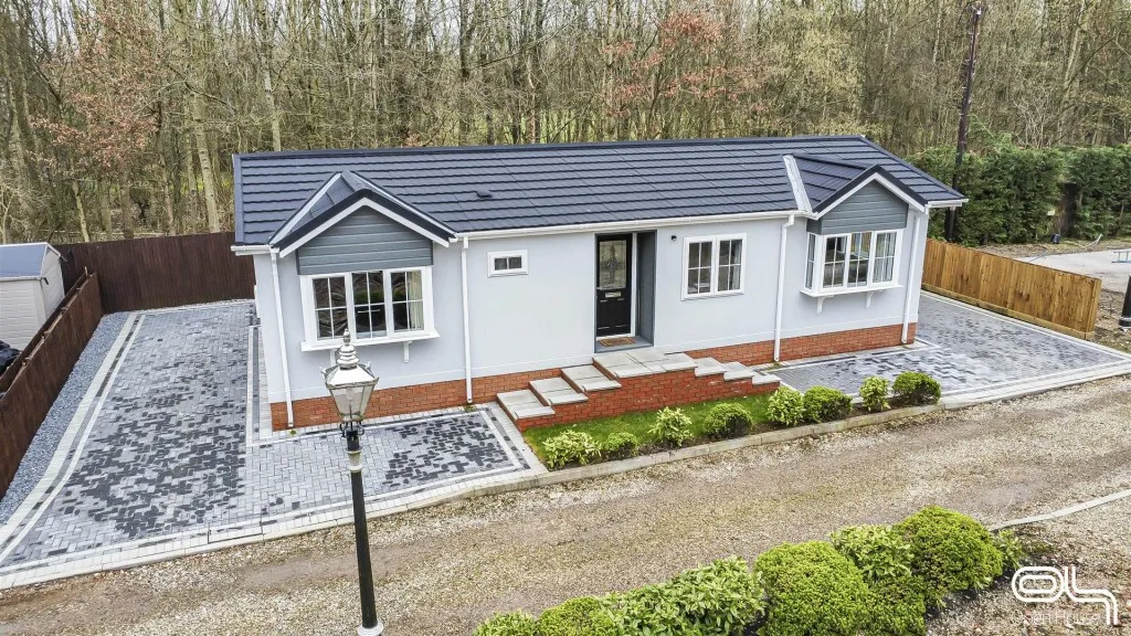 2 bed park home for sale, Moira Village, DE12