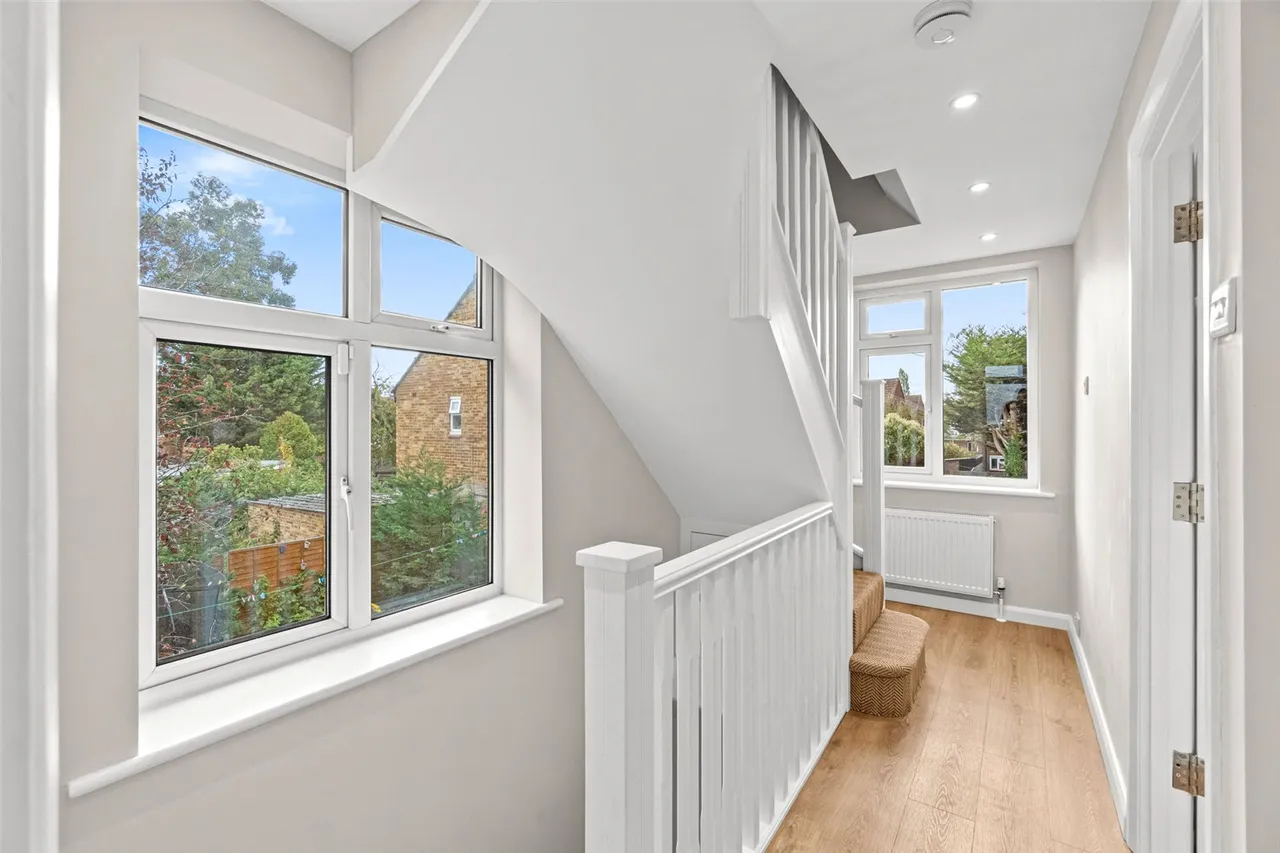 Collingwood Close, Twickenham, TW2, photo 10