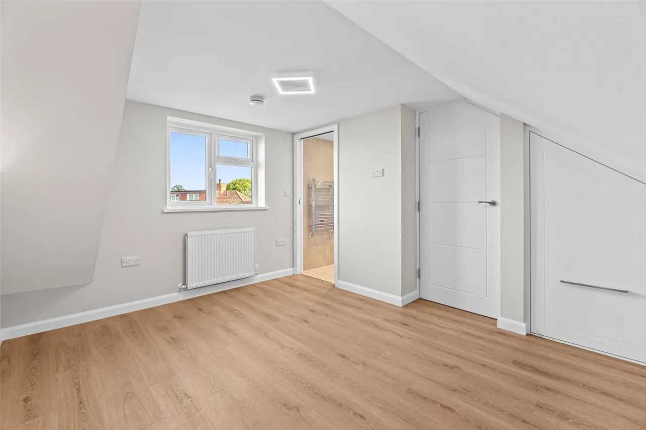 Collingwood Close, Twickenham, TW2, photo 12