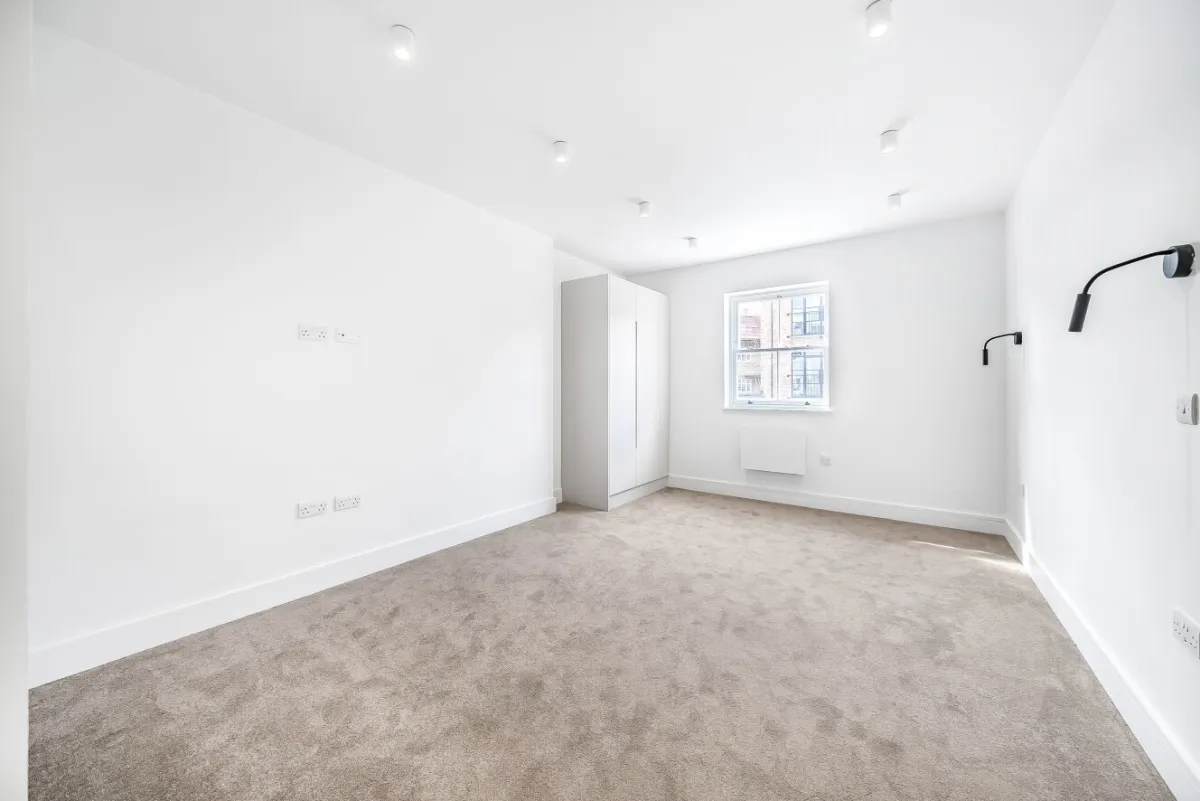 Mitcham Lane, London, SW16, photo 5