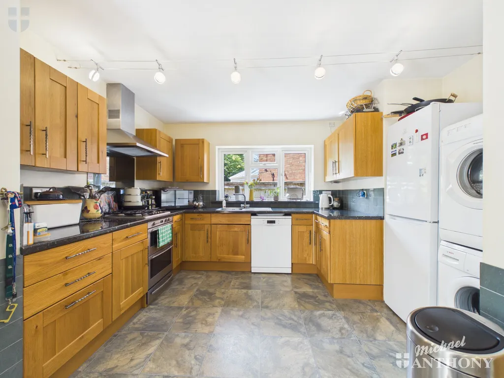 Ash Grove, Aylesbury, HP21 7PU, photo 5