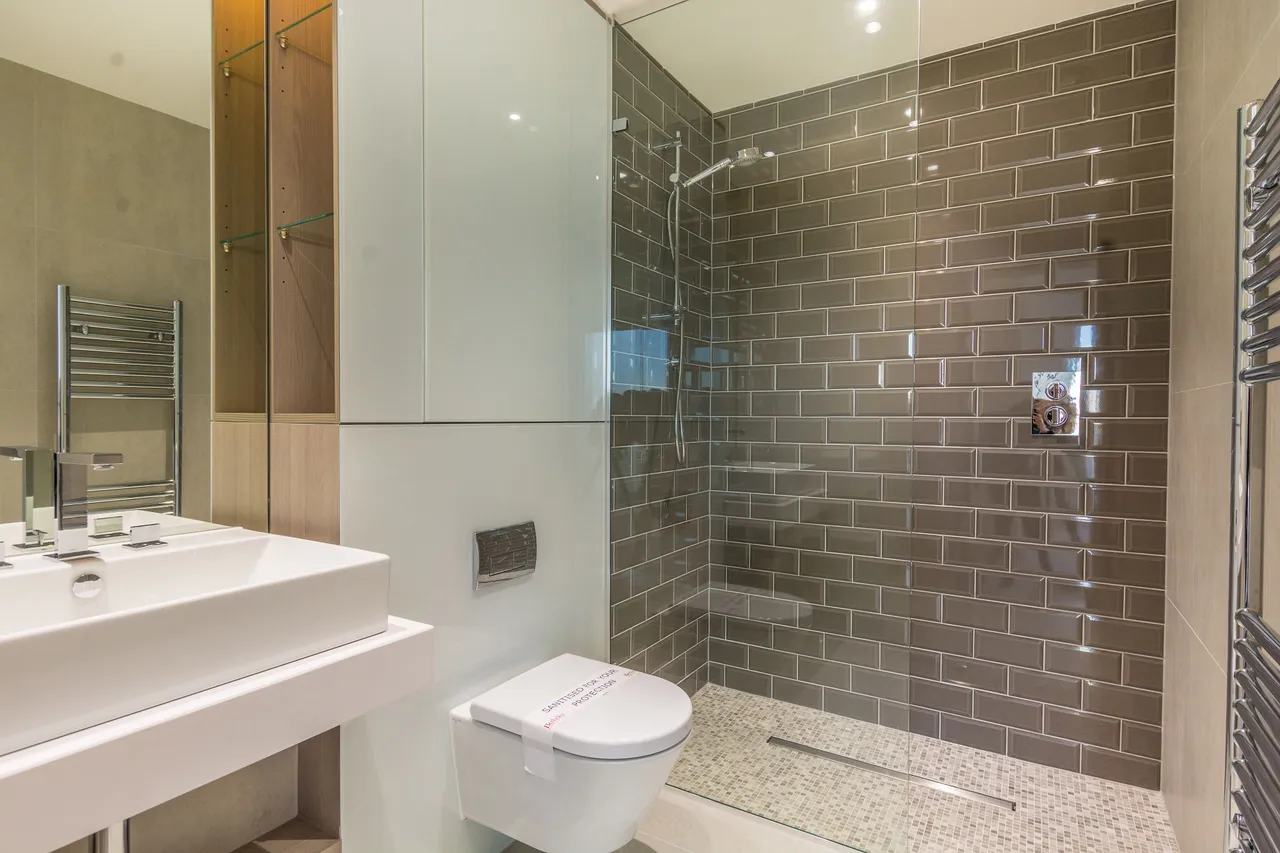 46 Skyline Apartments, Devan Grove, London, photo 11