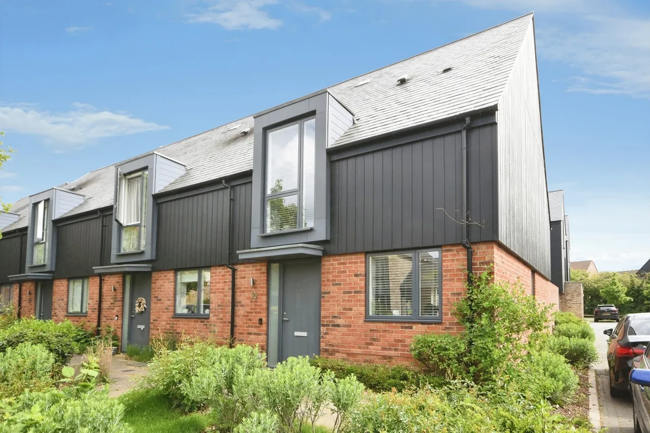 3 bed house for sale — Royal Birkdale Gardens, Chelmsford Garden, Chelmsford, Essex, CM3