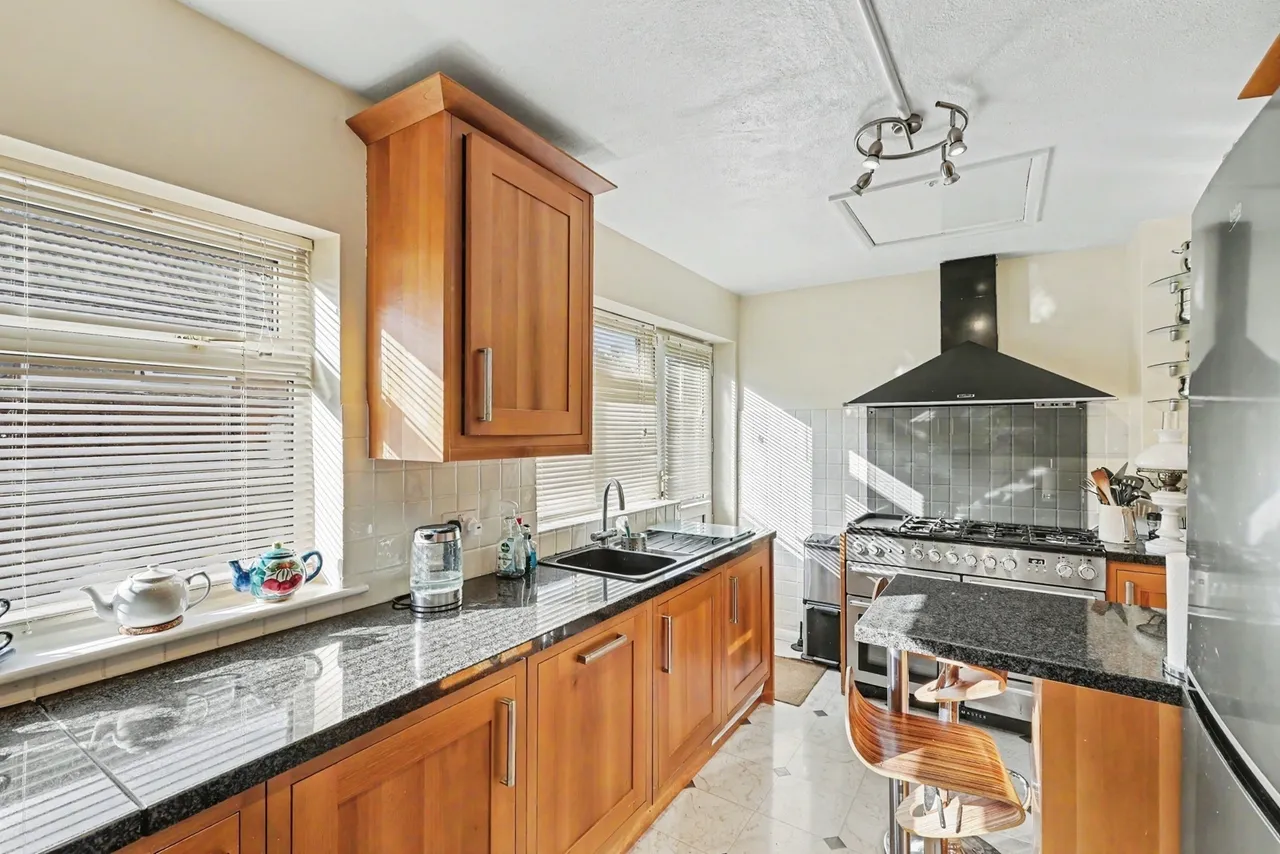 Oakleigh Drive, NORTHAMPTON, Northamptonshire, NN5, photo 6