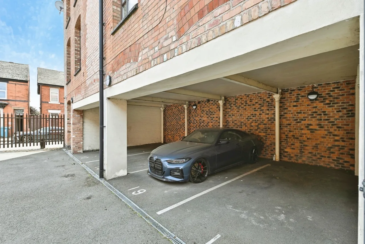 Radford Road, NOTTINGHAM, Nottinghamshire, NG7, photo 17