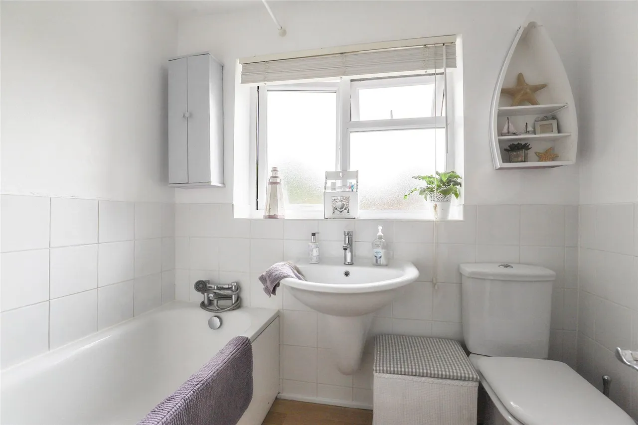 Drakes Drive, St. Albans, Hertfordshire, AL1 5AG, photo 10