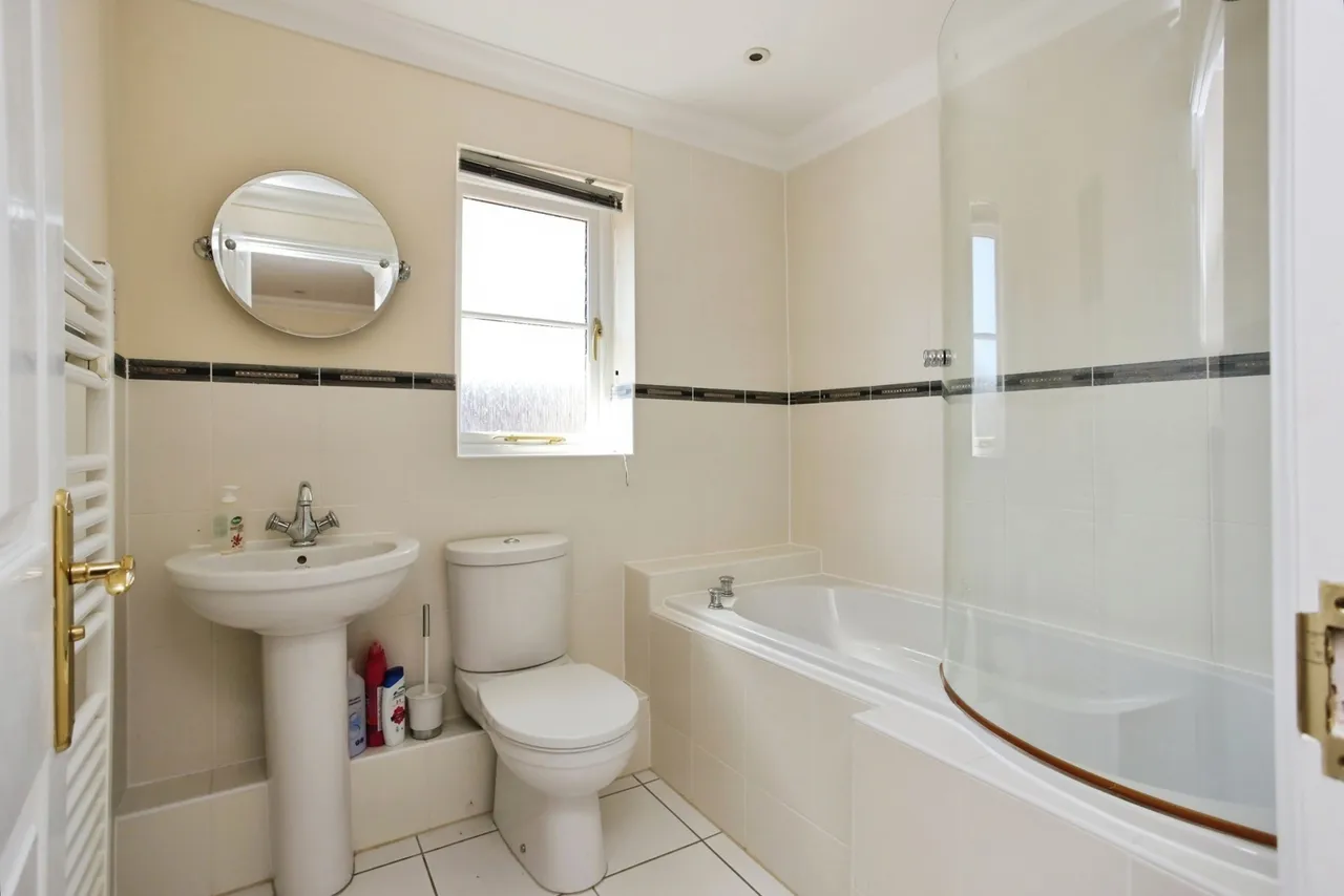 Eden Court, Ticehurst, TN5, photo 13