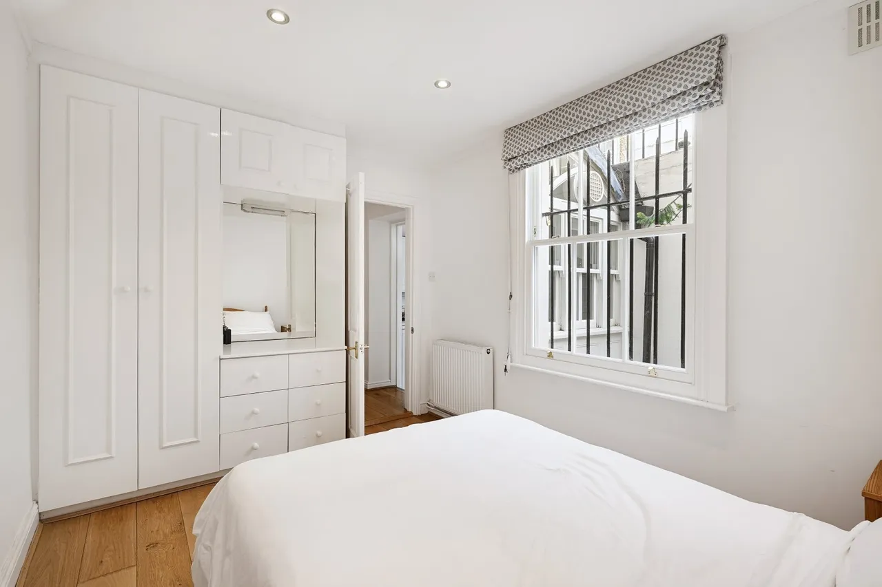 Sutherland Street, London, SW1V, photo 10