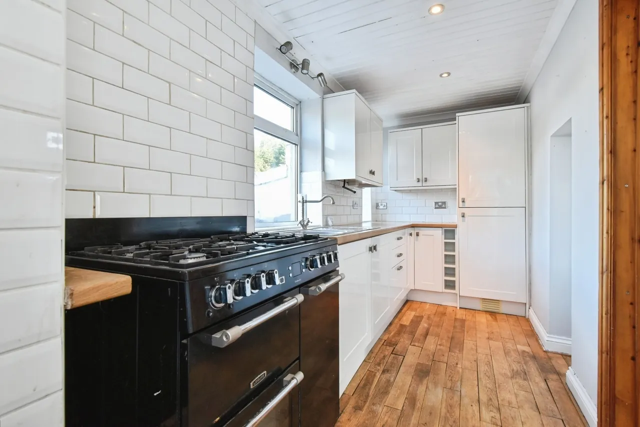 Ammanford Road, Tycroes, SA18, photo 10