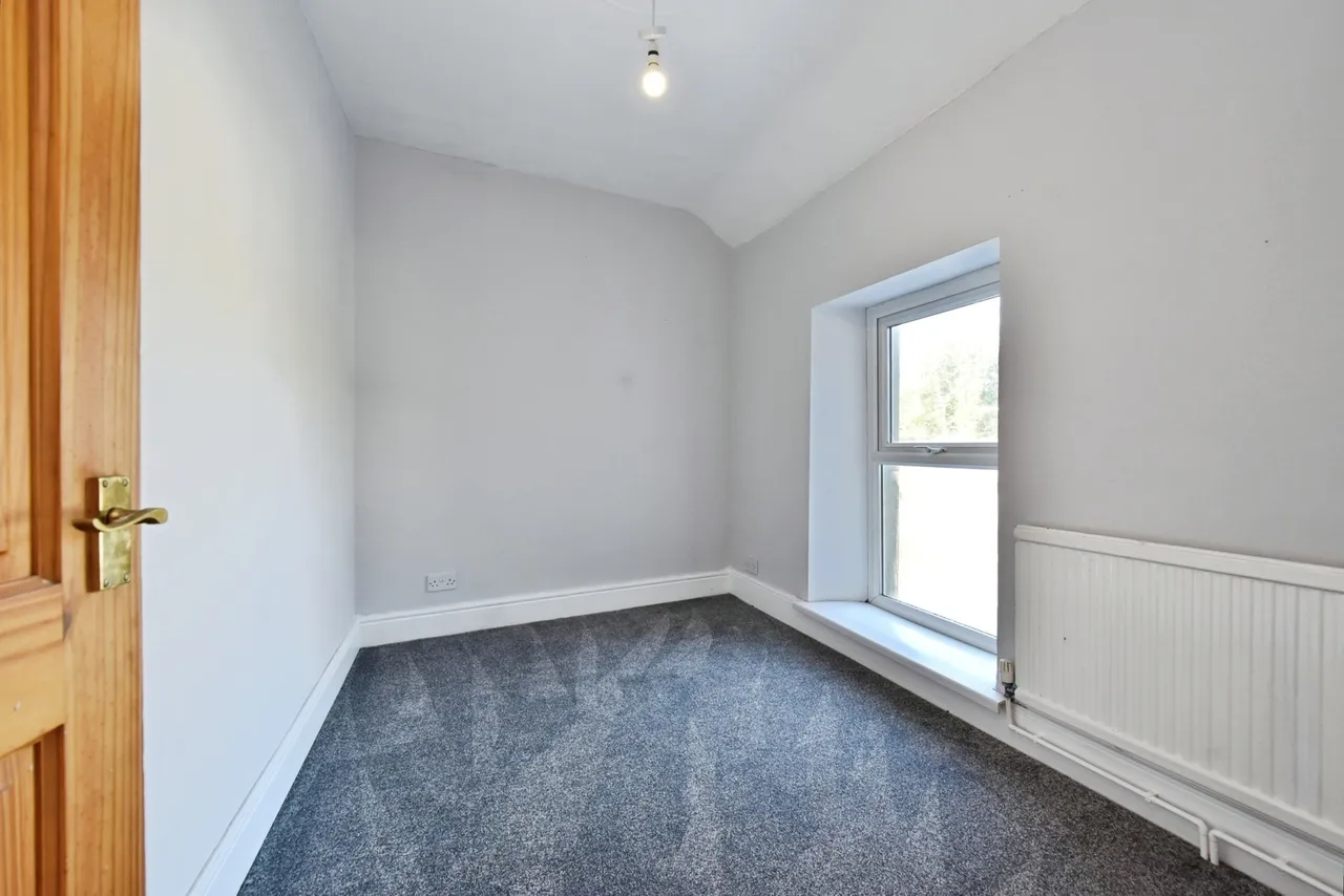 Ammanford Road, Tycroes, SA18, photo 15