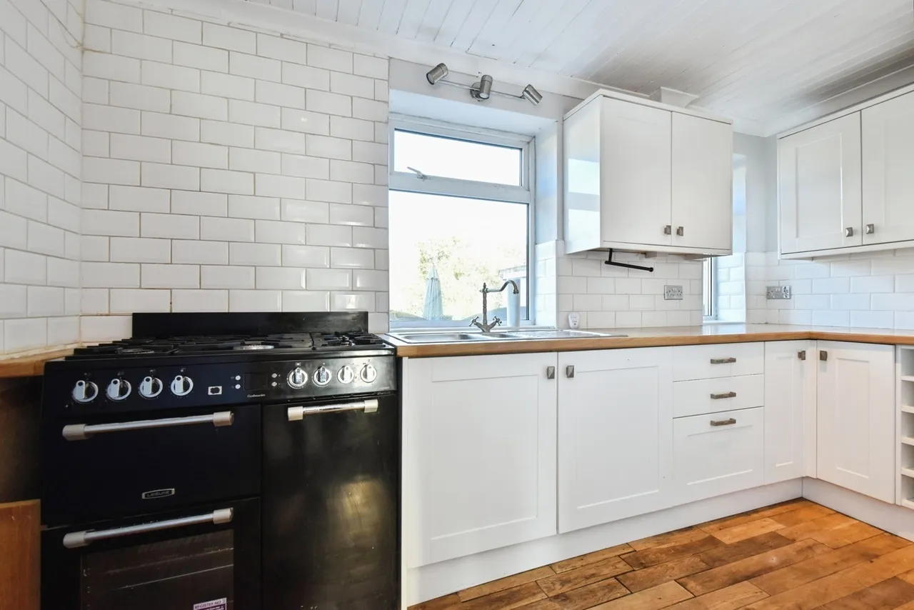 Ammanford Road, Tycroes, SA18, photo 8