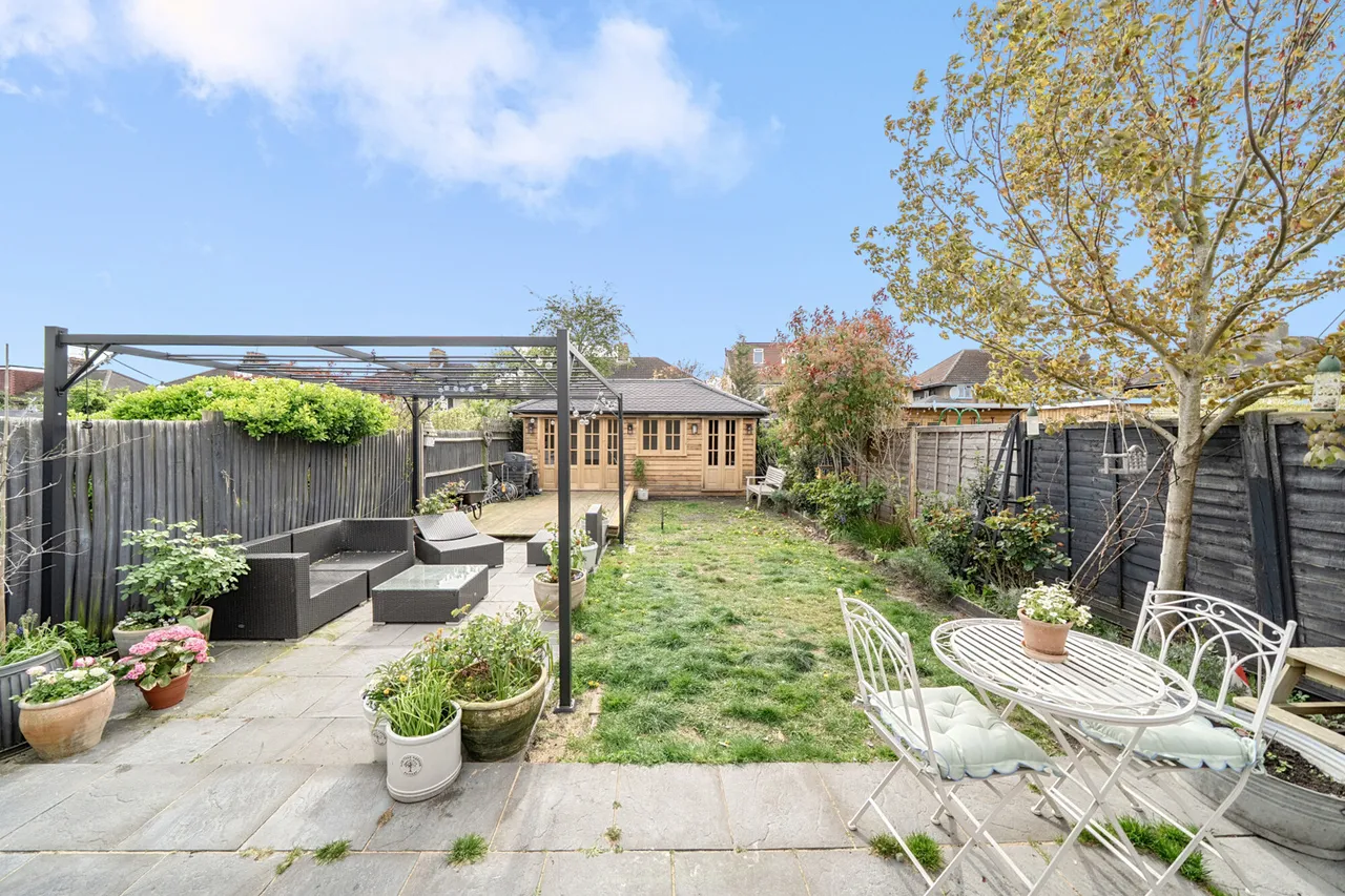Mount Pleasant, Ruislip, HA4, photo 21