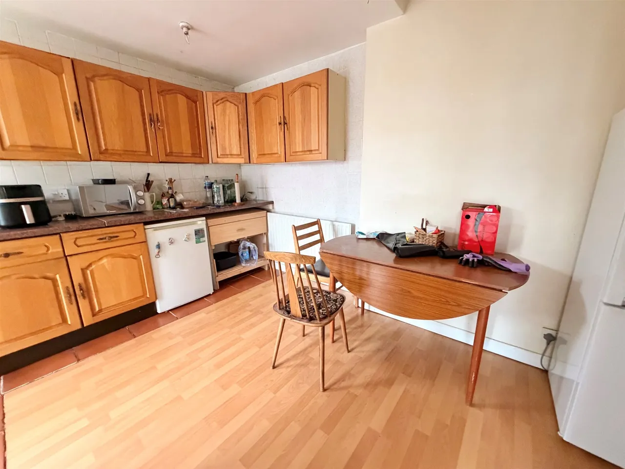 Adelaide Gardens, Romford, Essex RM6 6SS, photo 4