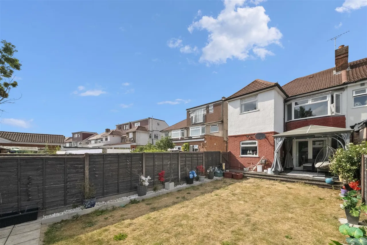 Ellerdine Road, Hounslow, photo 13