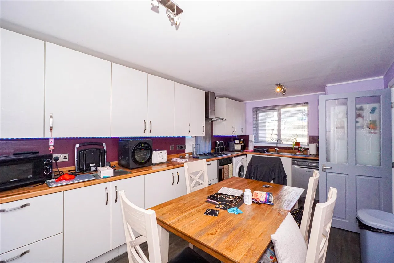 Kent Road, St. Leonards-On-Sea, photo 17