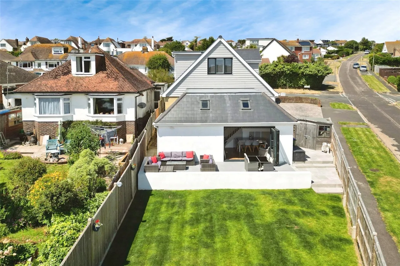 Cissbury Crescent, Saltdean, BN2, photo 32