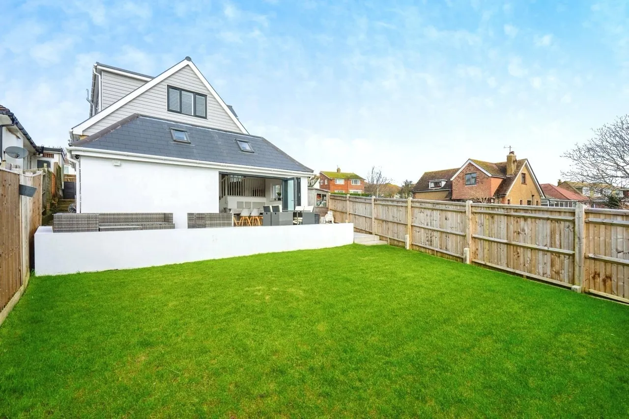 Cissbury Crescent, Saltdean, BN2, photo 33