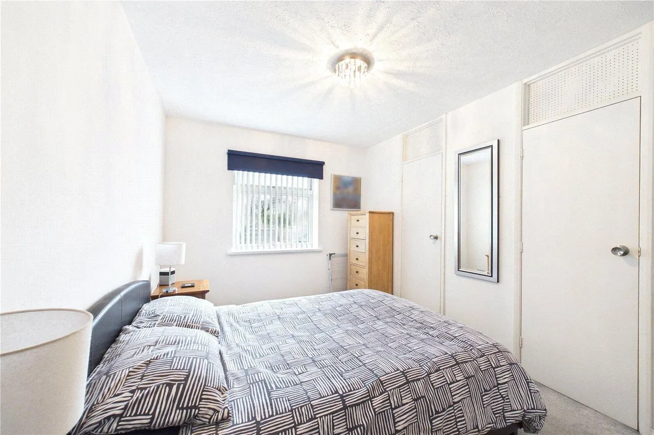 Marketing Card, Tunworth Court, RG26, photo 5