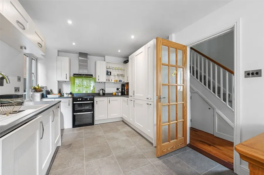 House Under Offer with 3 bedrooms in Steeple Bumpstead, Nr Haverhill, CB9, photo 5