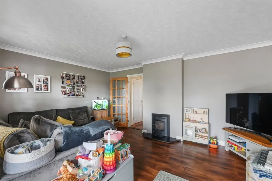 House Under Offer with 3 bedrooms in Steeple Bumpstead, Nr Haverhill, CB9, photo 17