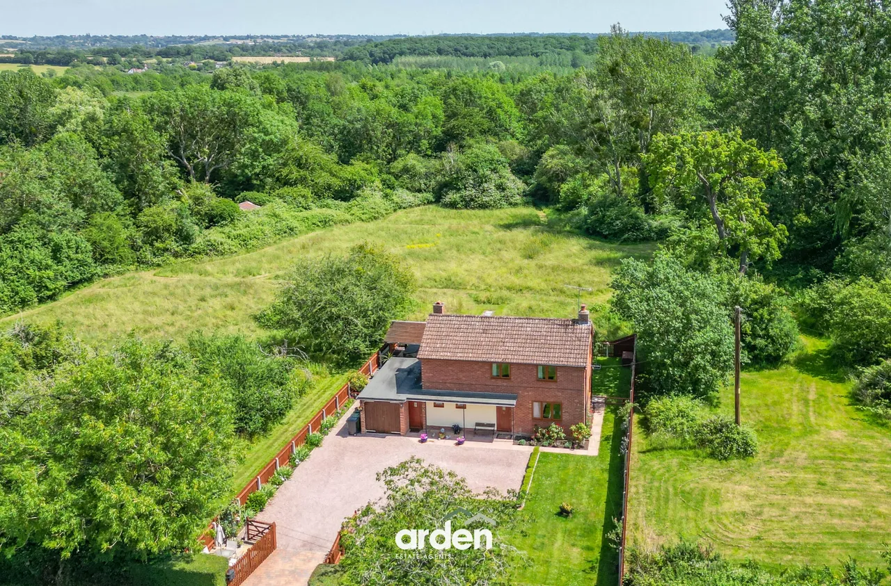 Church Road, Bradley Green, B96, photo 2