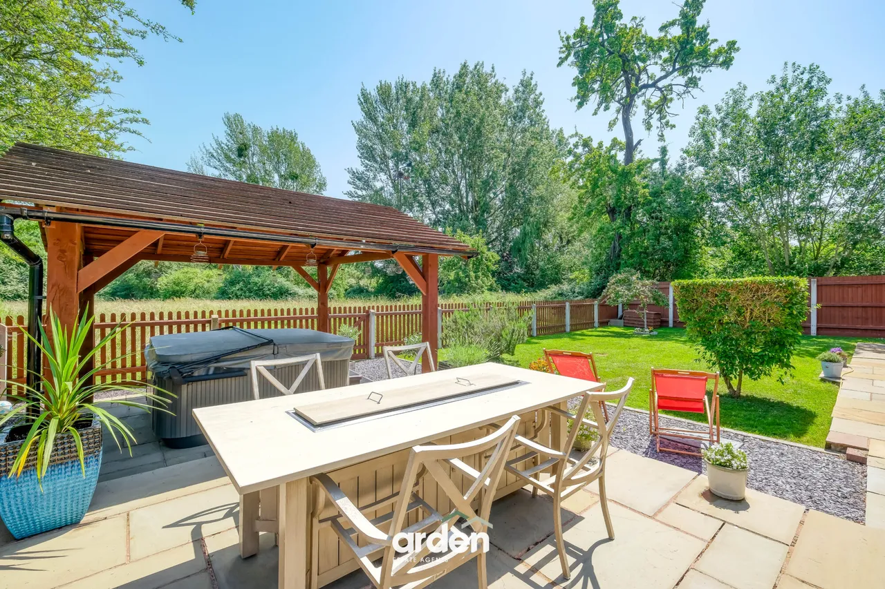 Church Road, Bradley Green, B96, photo 4