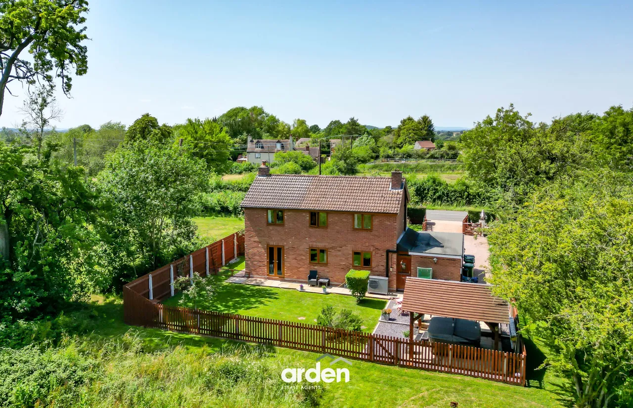 Church Road, Bradley Green, B96, photo 3
