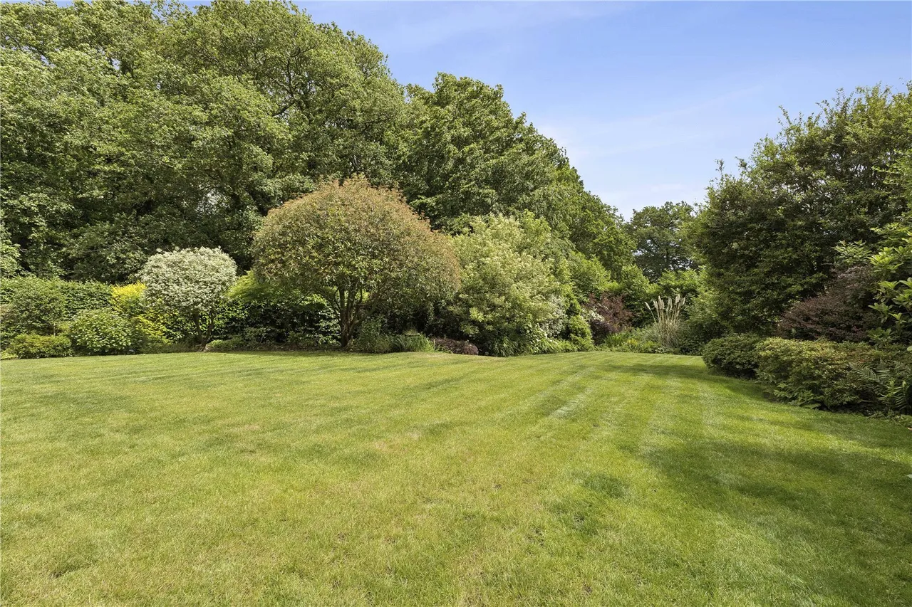 Lodsworth, Petworth, GU28, photo 3