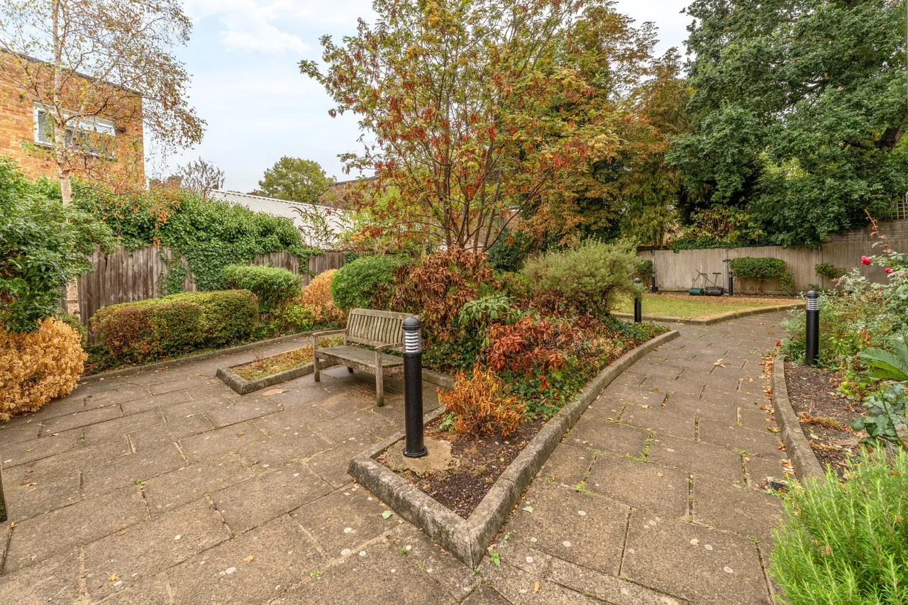 Crouch End Hill, London, N8, photo 18