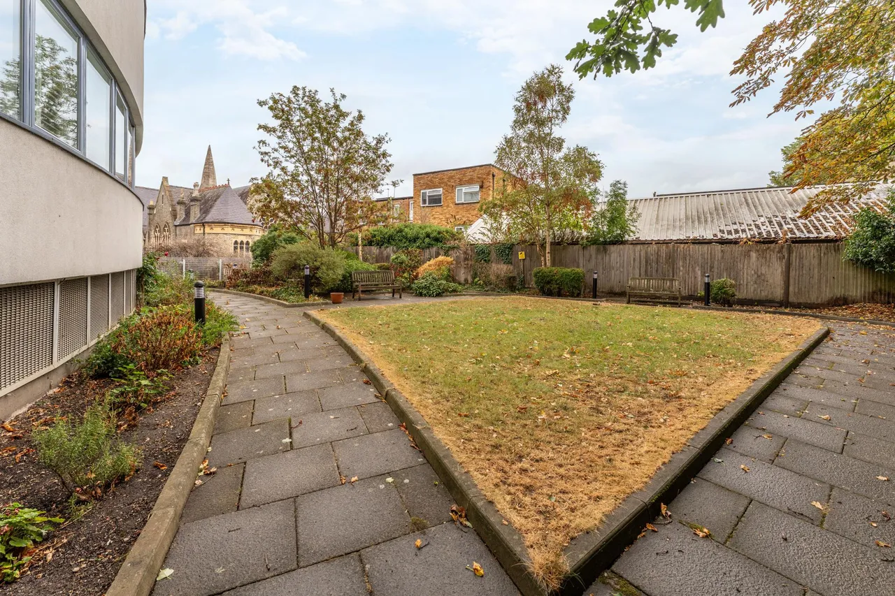Crouch End Hill, London, N8, photo 15