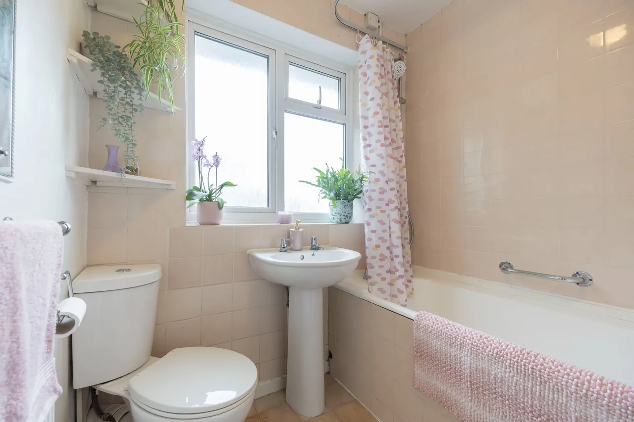 Belworth Drive, Cheltenham, GL51, photo 18