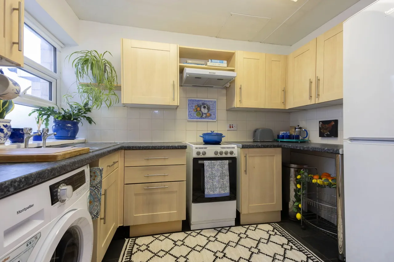 Belworth Drive, Cheltenham, GL51, photo 8
