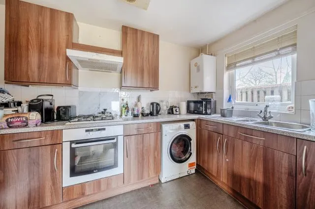 Rossetti Close, Basingstoke, RG24, photo 6