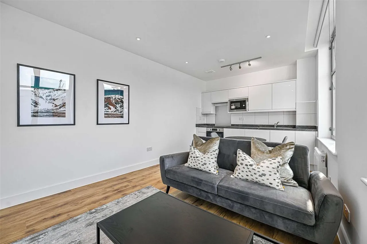 West Smithfield, London, EC1A 9HZ, photo 3