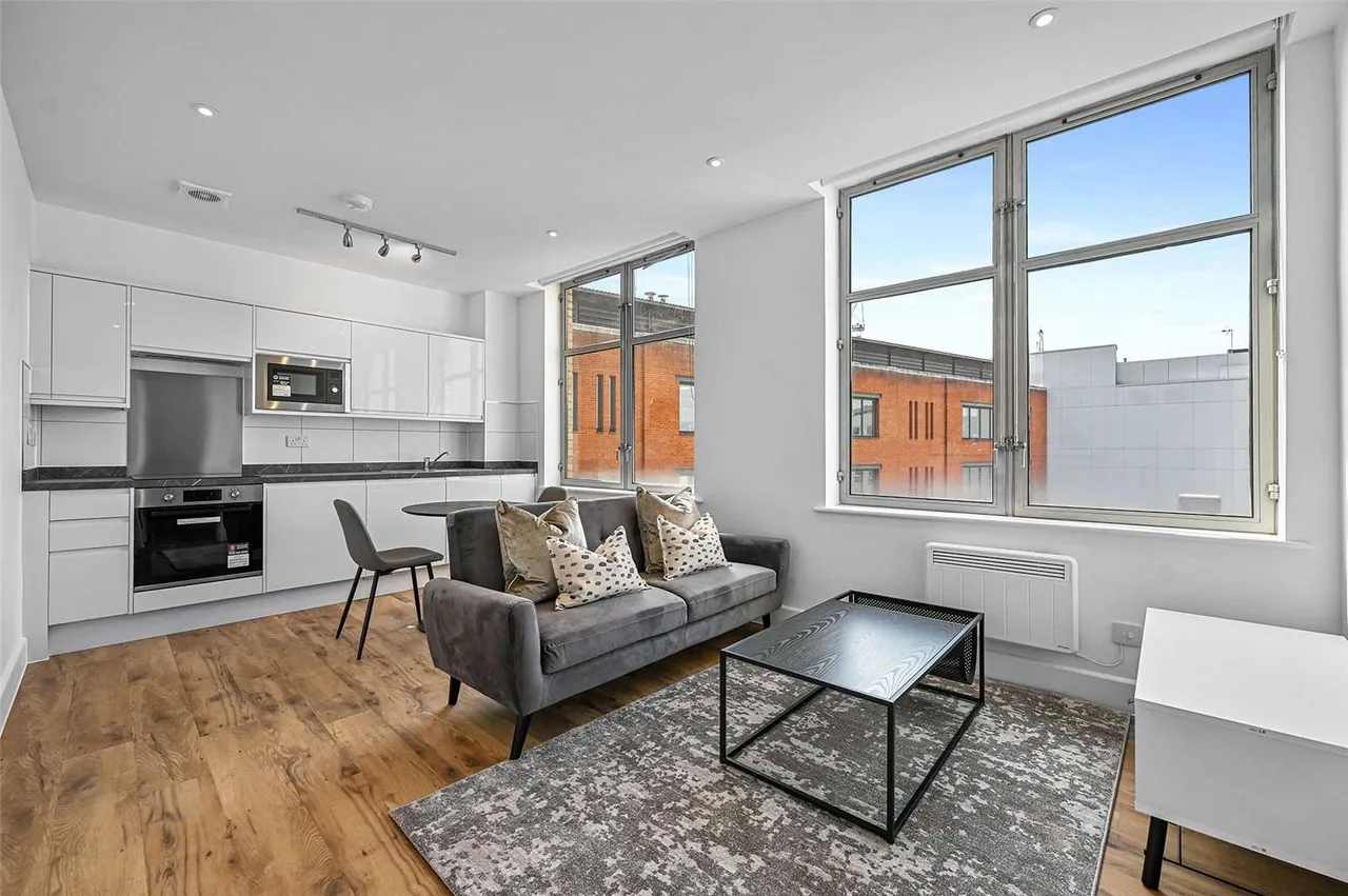 1 bed new development to rent — West Smithfield, London, EC1A 9HZ