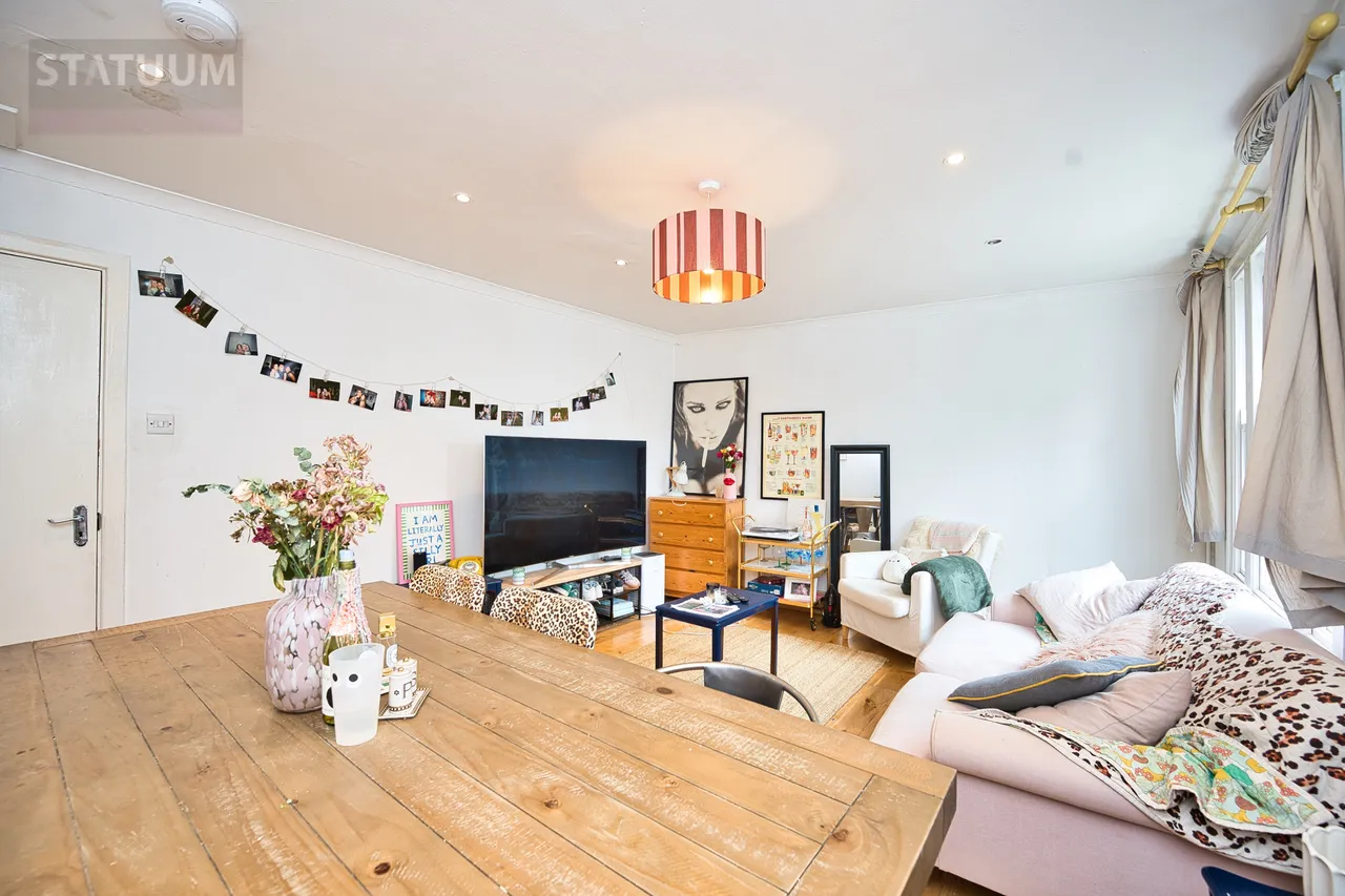 3 bed house to rent, Shacklewell Lane, Dalston, E8
