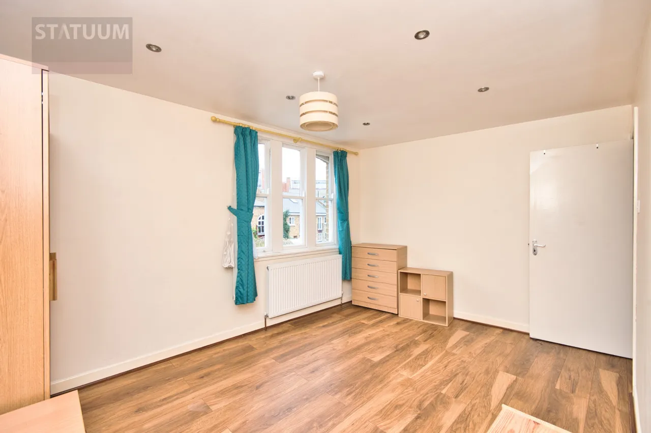 Shacklewell Lane, Dalston, E8, photo 9